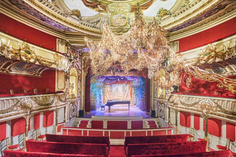 Chez le prince Philippe et la princesse Françoise au château de Chimay, en Belgique.